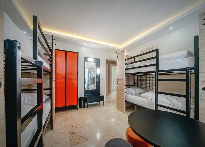 Manu Startup House