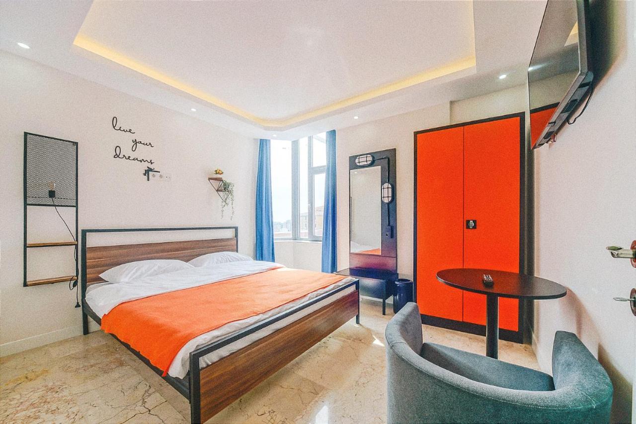 Manu Startup House