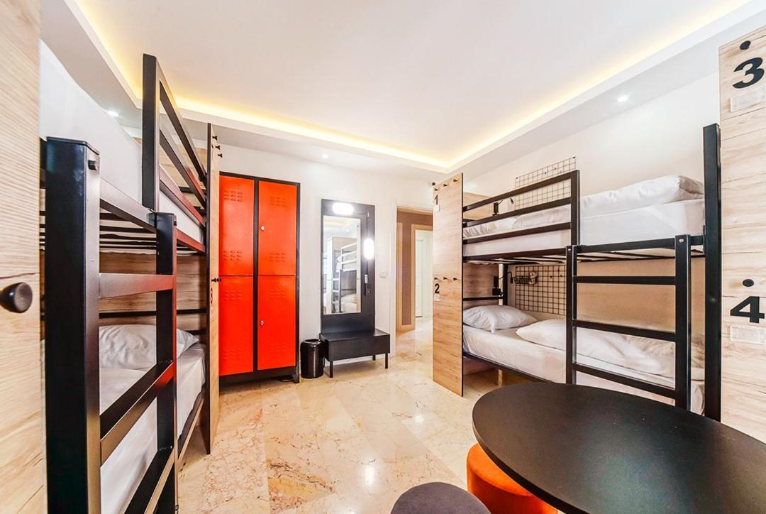 Manu Startup House Hostel